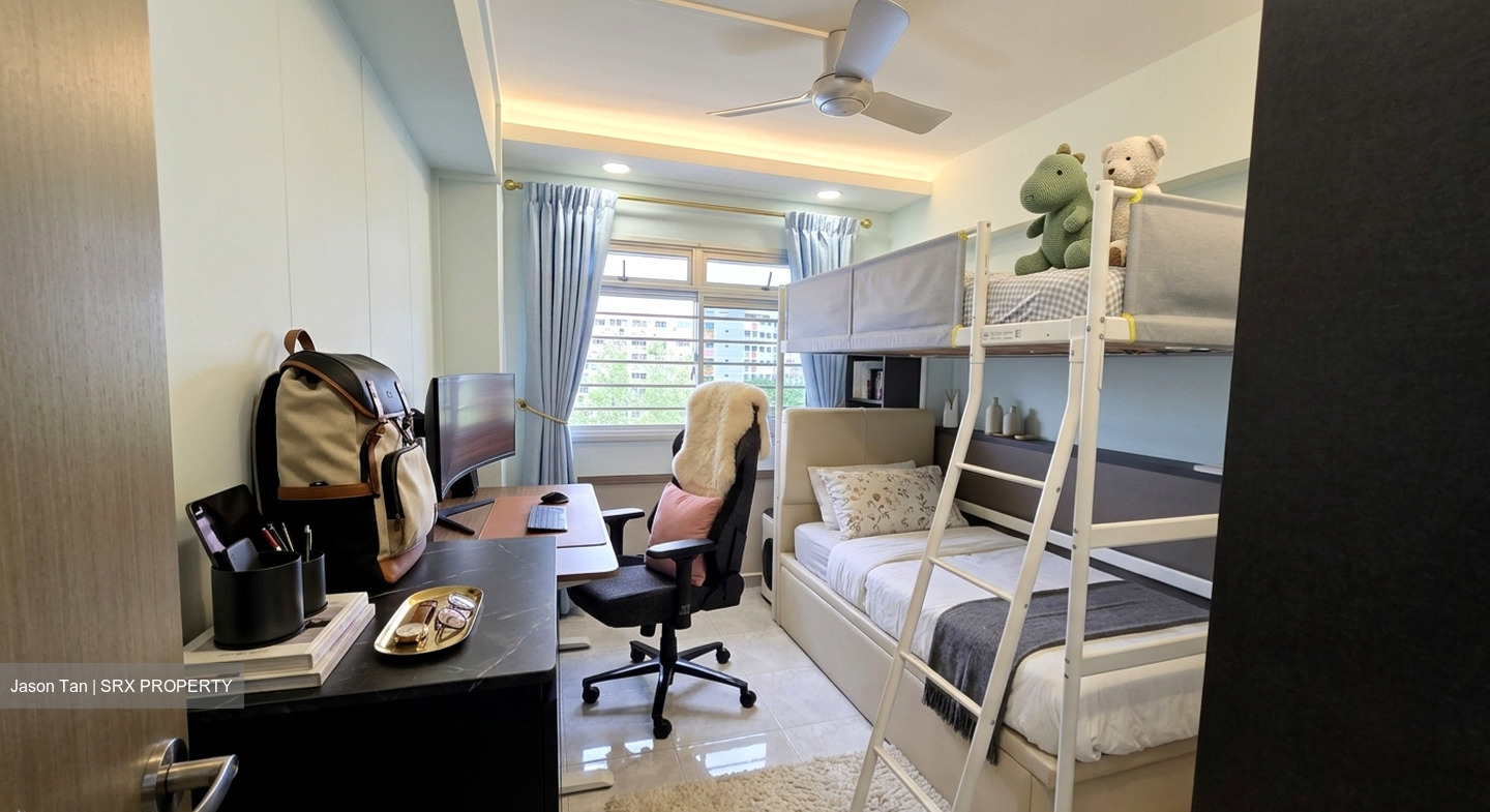 Blk 831 Jurong West Street 81 (Jurong West), HDB Executive #605951611